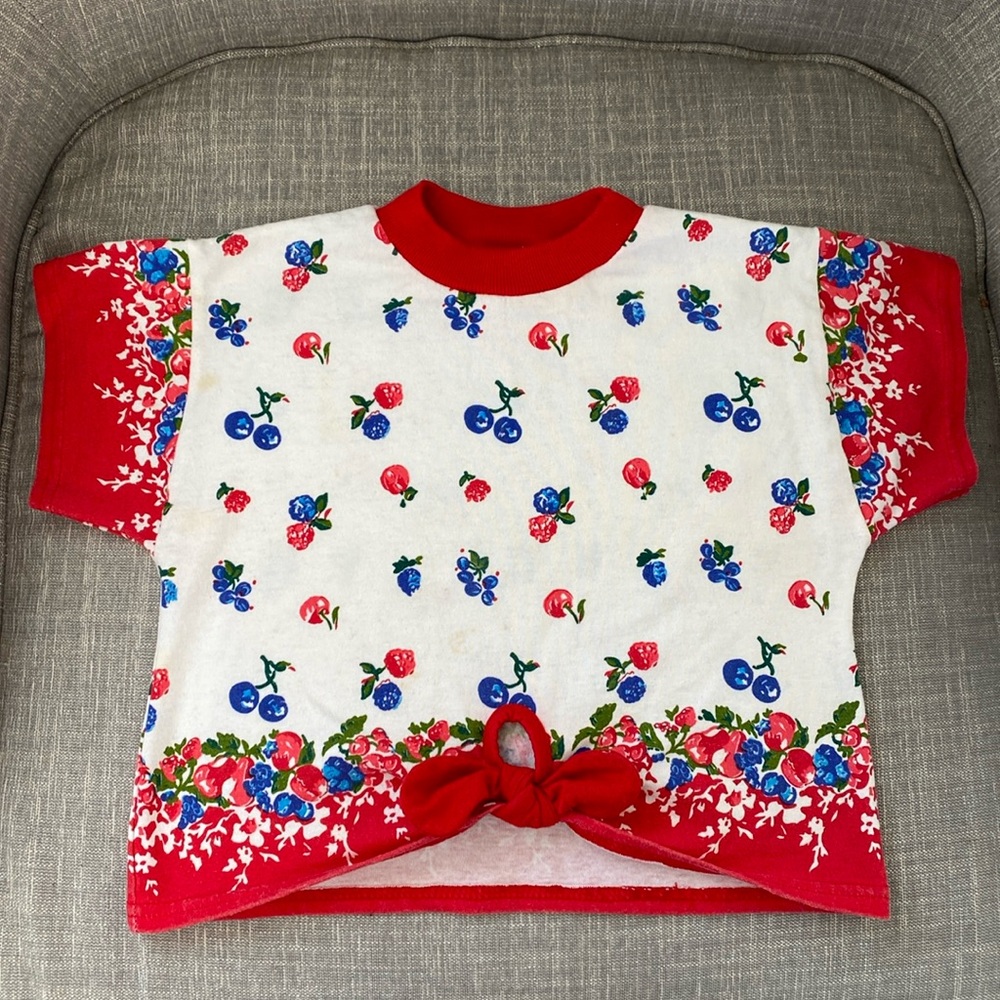 Vintage Buster Brown Raspberry Blueberry Cherry Top. Made in USA. Size 6x